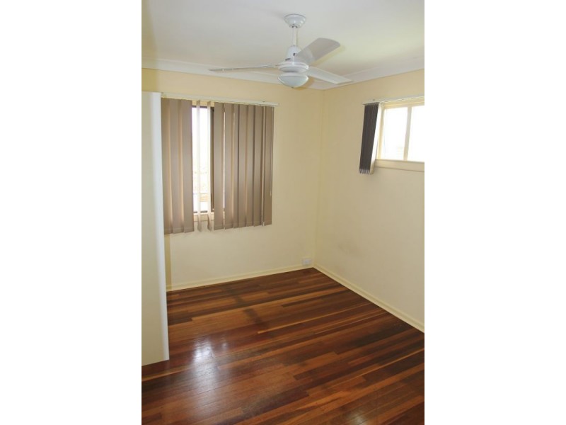 40 Amoria St., Mansfield QLD 4122