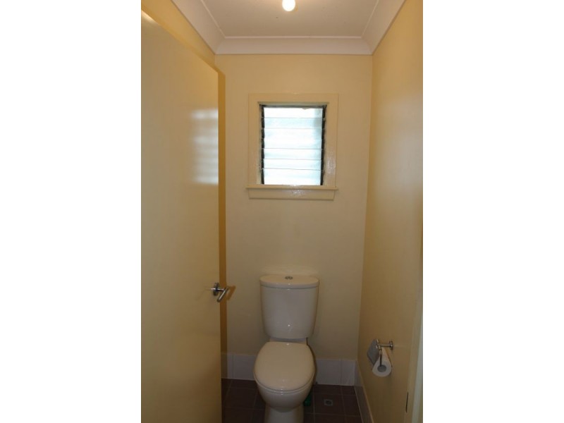 40 Amoria St., Mansfield QLD 4122