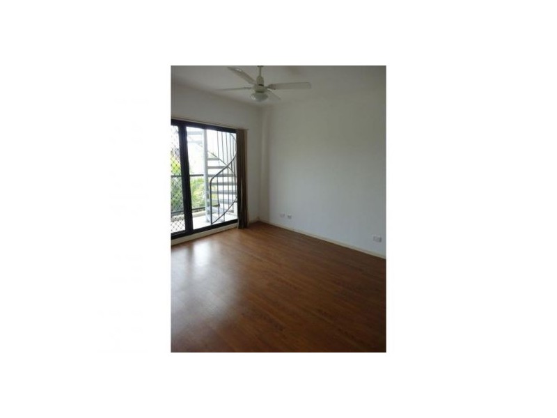 22/82 Mein St, Scarborough QLD 4020