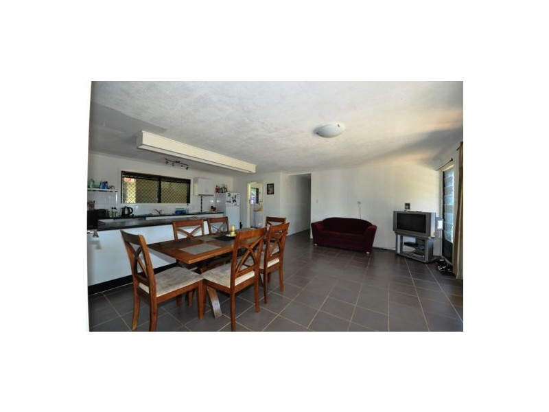 21 Lamberth Rd, Regents Park QLD 4118