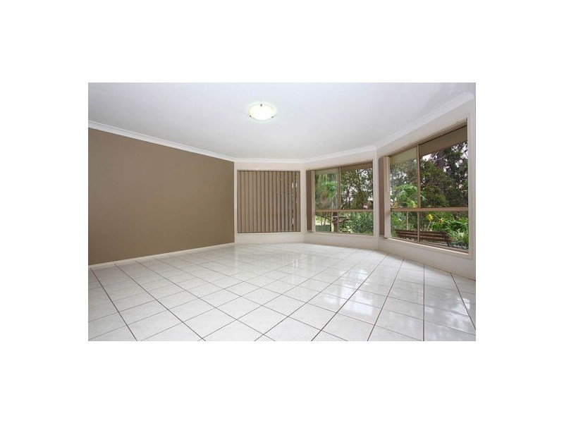 33 Desert Falls Crescent, Parkwood QLD 4214