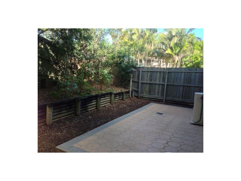 16 Arcadia St, Eight Mile Plains QLD 4113