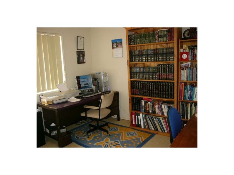 8 Buckingham Pl, Eight Mile Plains QLD 4113