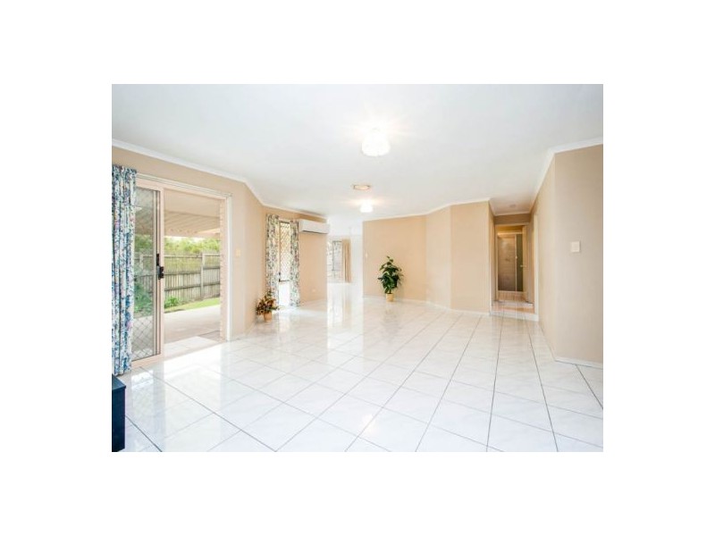 110 Holmead Rd, Eight Mile Plains QLD 4113