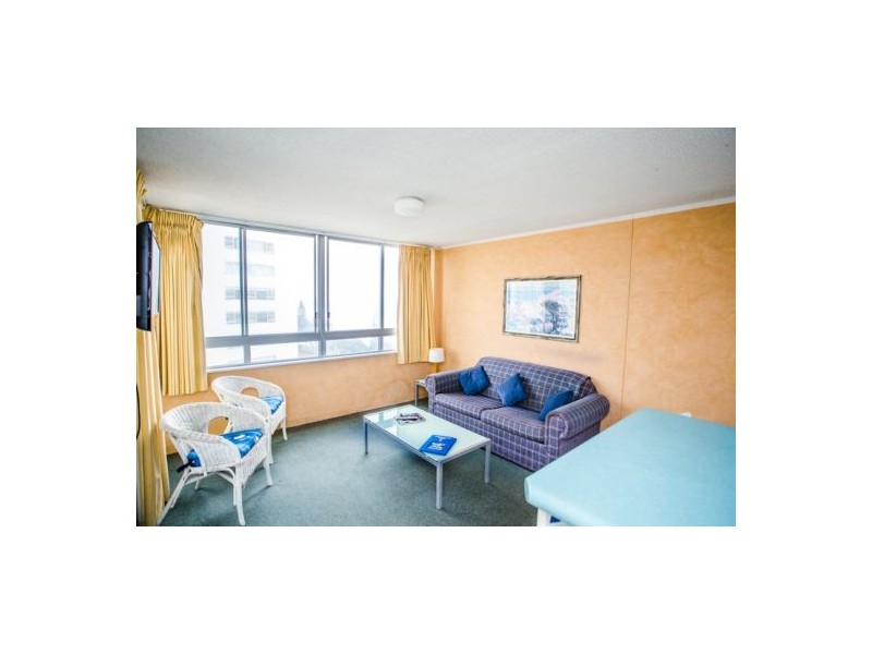 3/2 Ocean Ave, Surfers Paradise QLD 4217