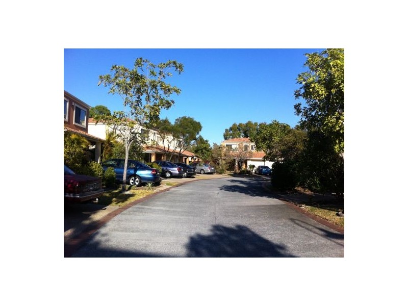 18, 1 Warbler Parade, Varsity Lakes QLD 4227