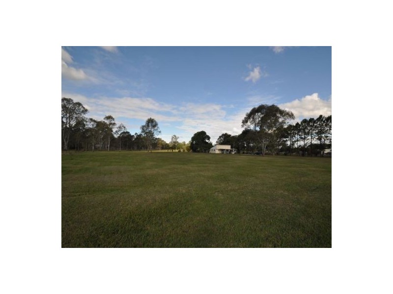 13-23 Smailes Rd, North Maclean QLD 4280