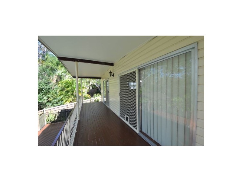 6 Fig Tree Pocket Rd, Chapel Hill QLD 4069