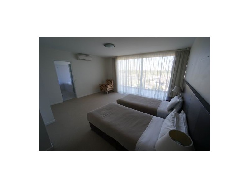2409/2 Activa Way, Hope Island QLD 4212