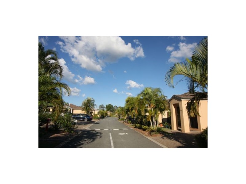 113 Arundel Drive, Arundel QLD 4214