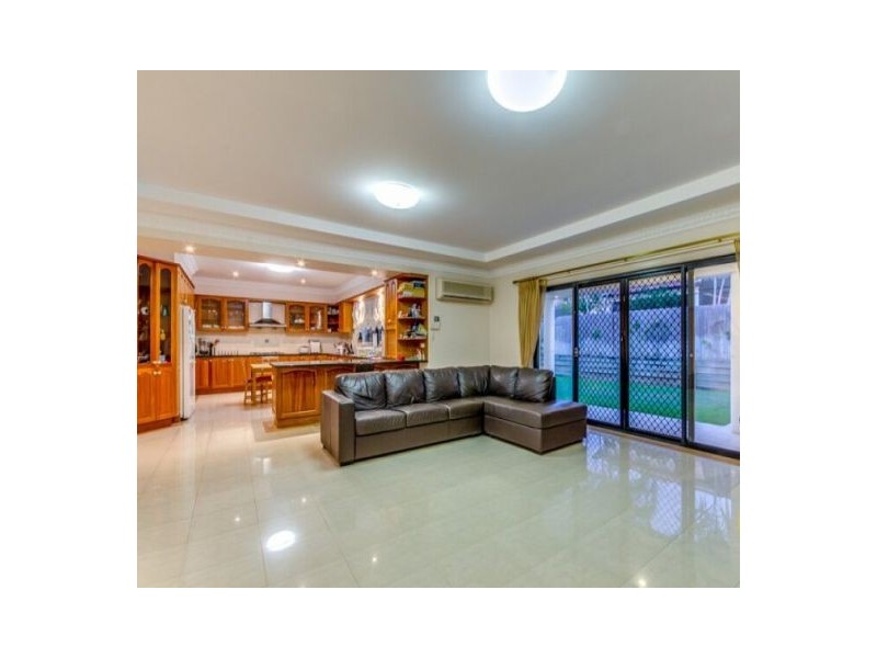 10 Eaton Place, Sunnybank Hills QLD 4109