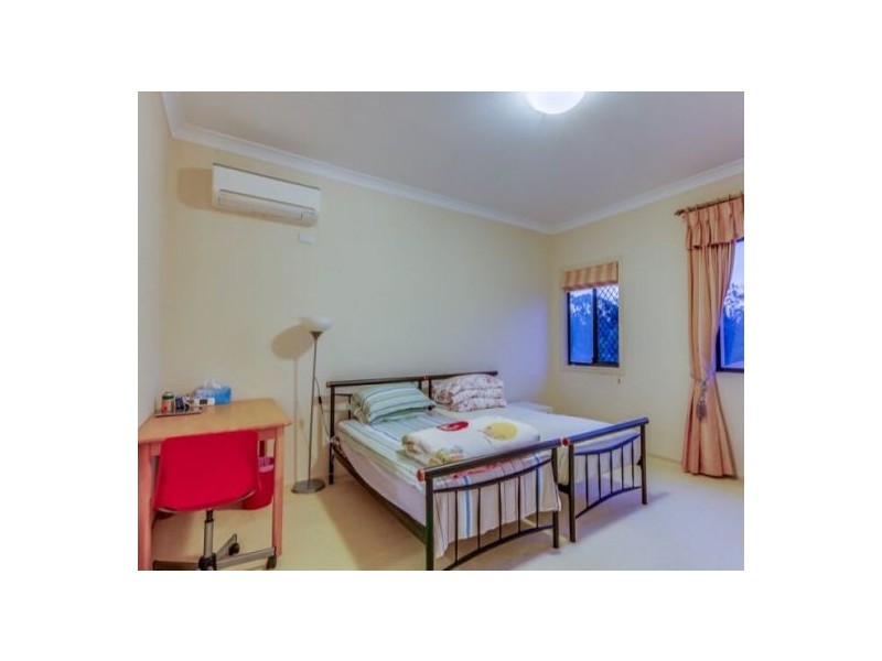 10 Eaton Place, Sunnybank Hills QLD 4109