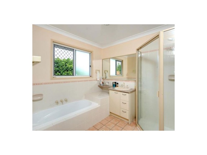 16 Arcadia Street, Eight Mile Plains QLD 4113