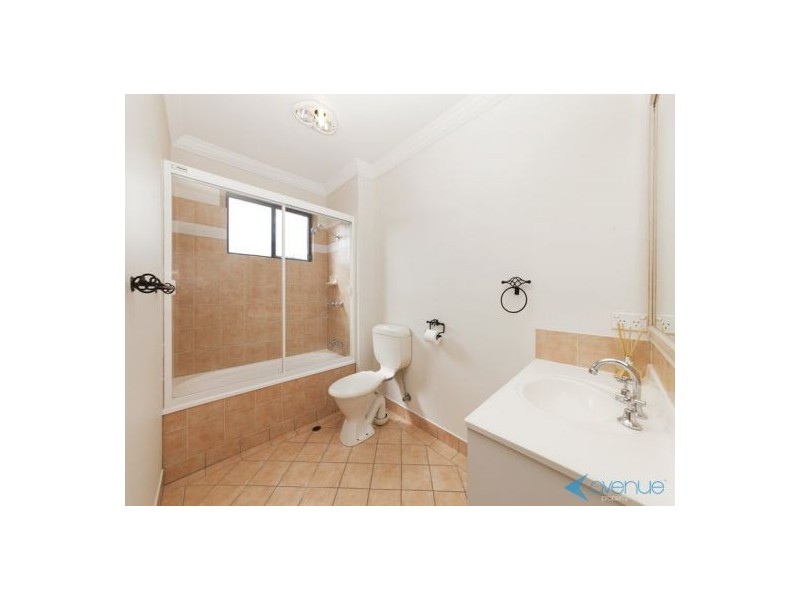 1/105 Oldfield Road, Sinnamon Park QLD 4073