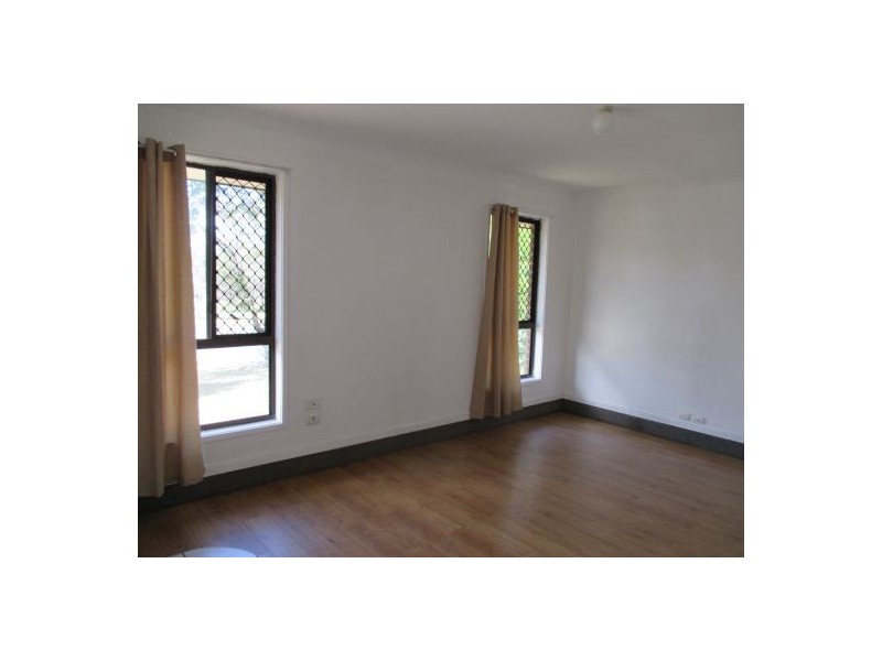 Hillcrest QLD 4118