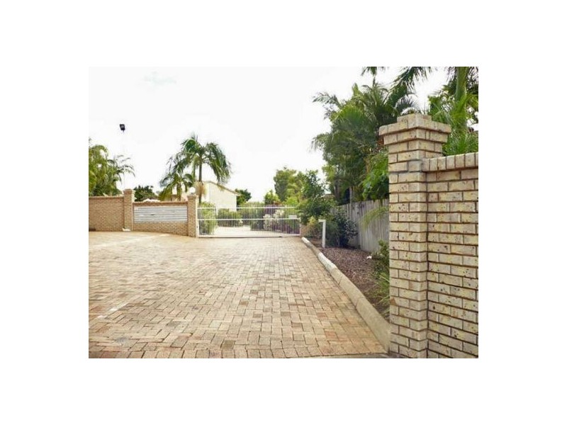 No. 99 Barbaralla Drive, Springwood QLD 4127