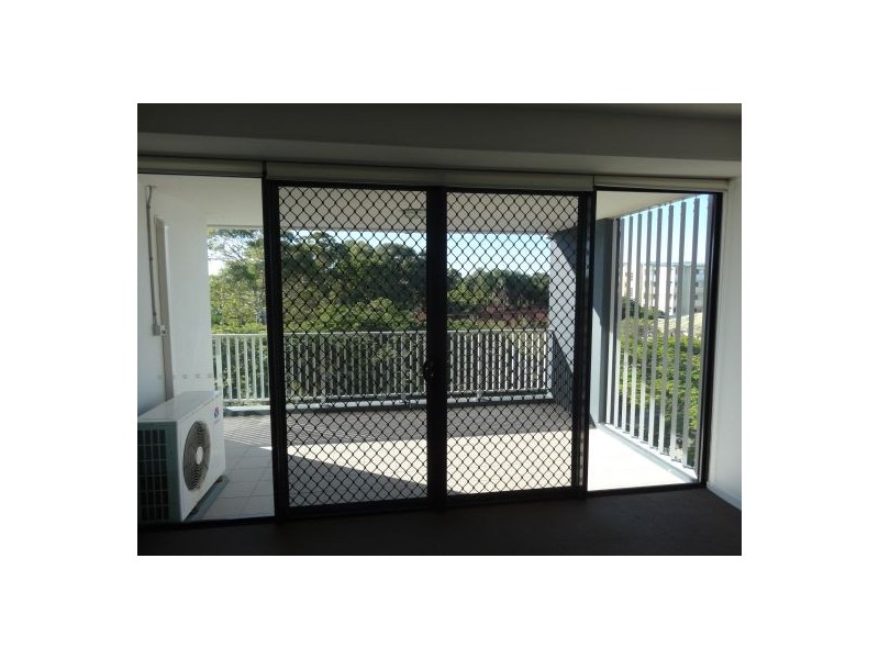 205/25 Dix Street, Redcliffe QLD 4020