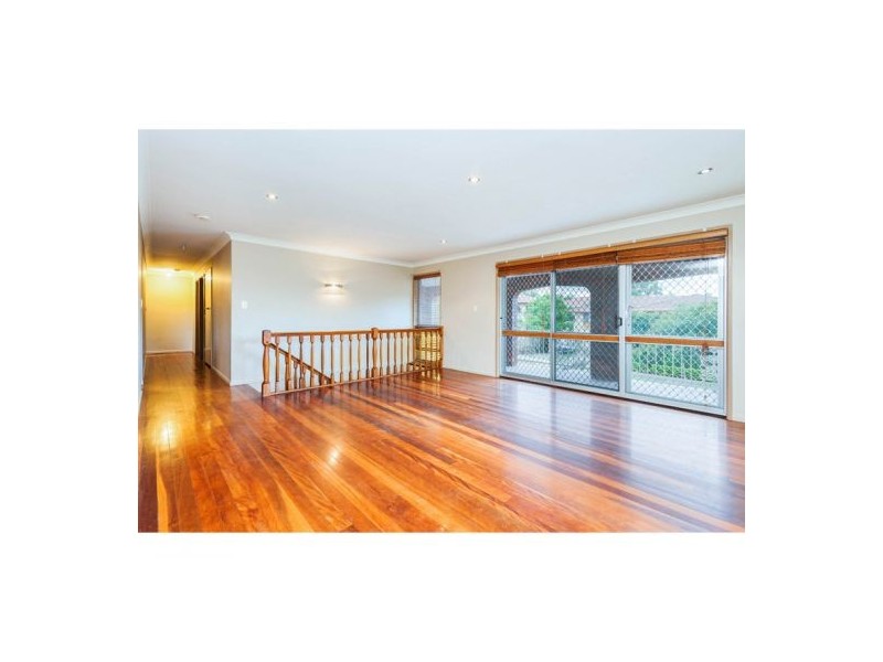 19- Martense St, Wishart QLD 4122