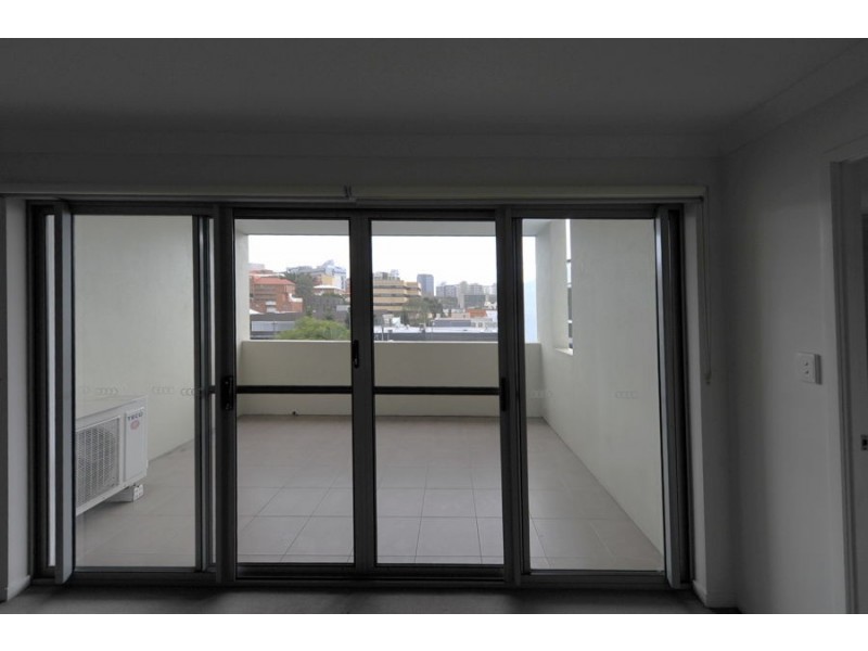 20/4-6 Lockhart street, Woolloongabba QLD 4102
