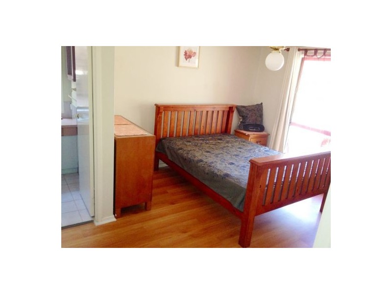 2 Buscall Ct, Sinnamon Park QLD 4073