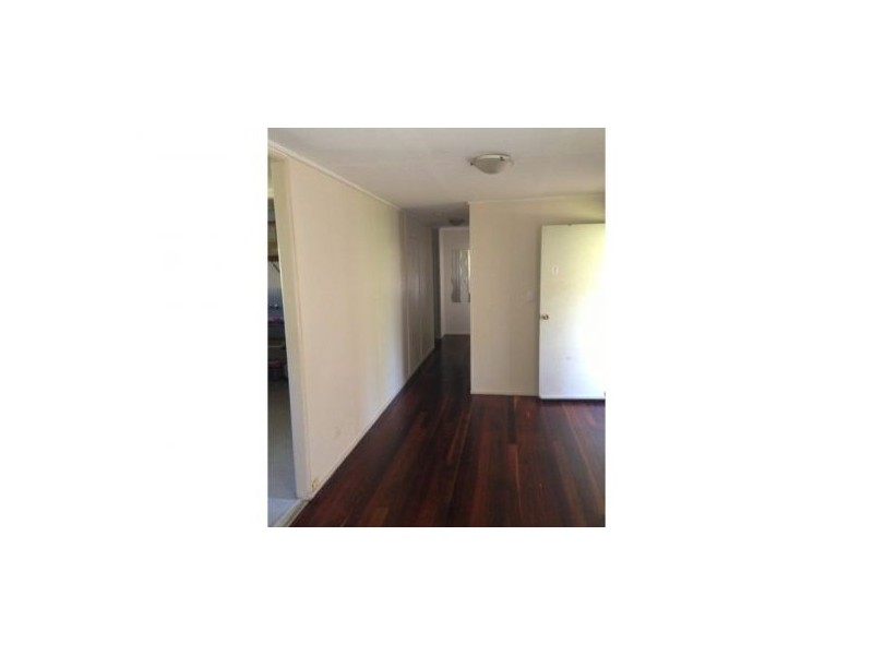 8 Bellis Street, Daisy Hill QLD 4127