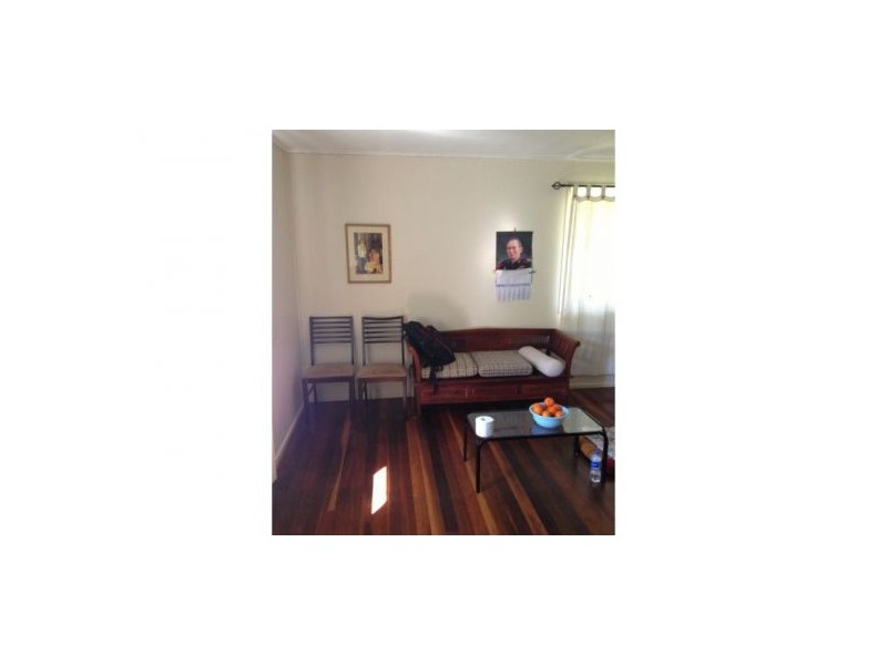 8 Bellis Street, Daisy Hill QLD 4127