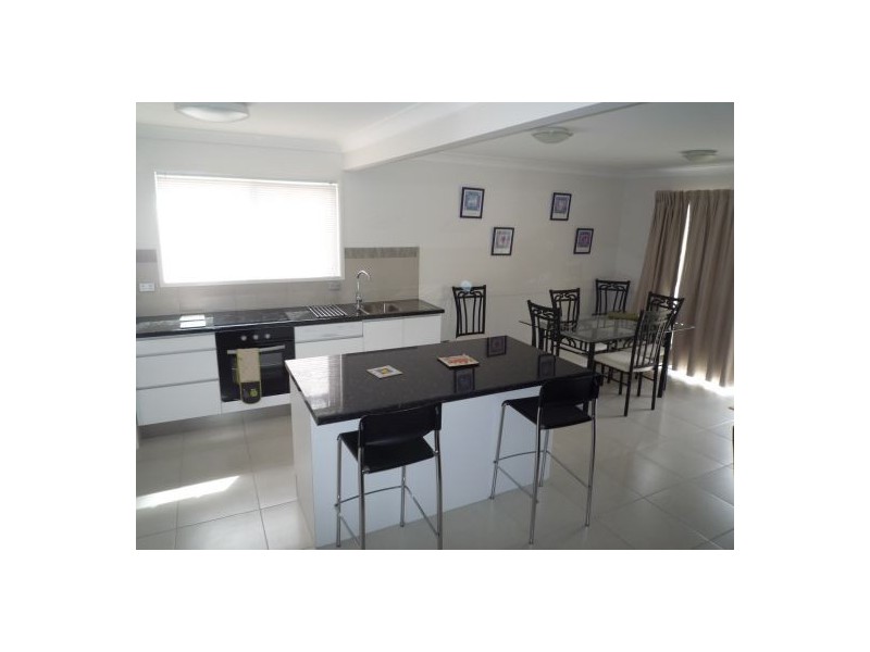 21/8 Peninsula Ave, Cornubia QLD 4130