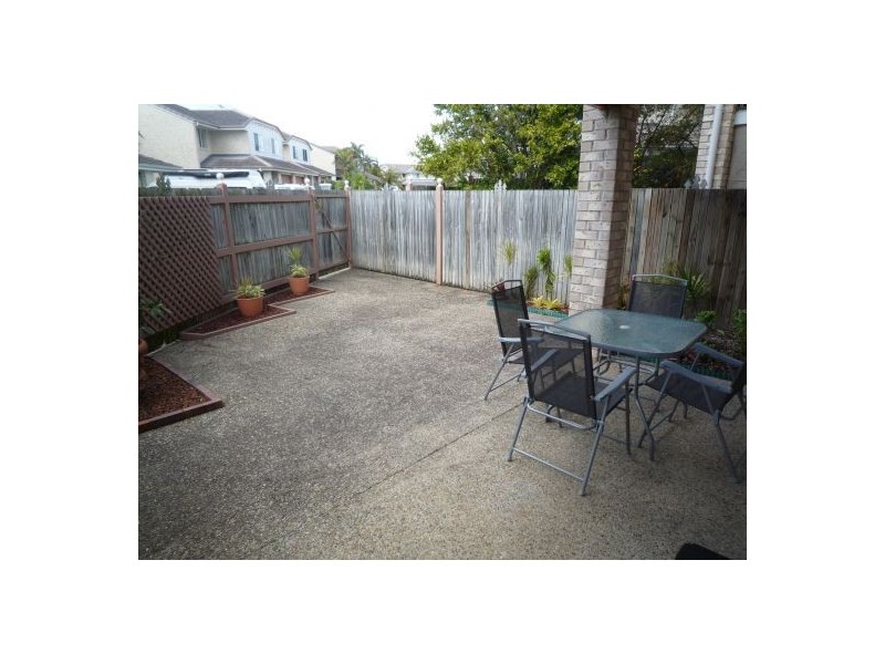 21/8 Peninsula Ave, Cornubia QLD 4130