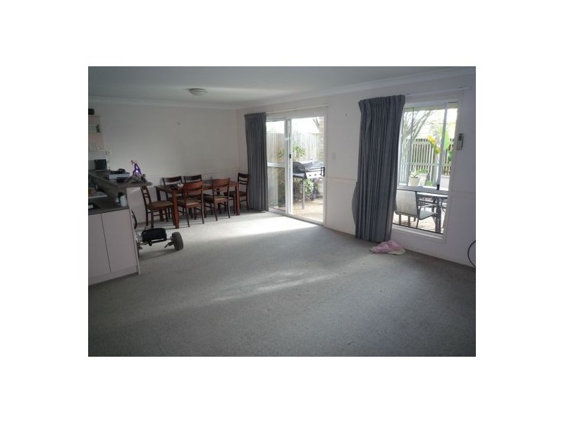 8 Peninsula Ave, Cornubia QLD 4130