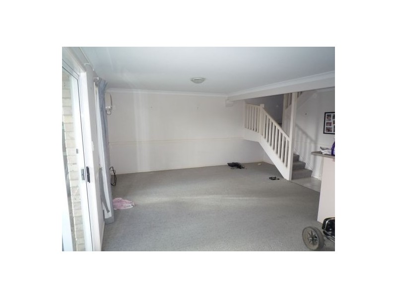 8 Peninsula Ave, Cornubia QLD 4130