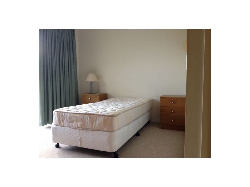 3 158-162 Middle Street, Cleveland QLD 4163