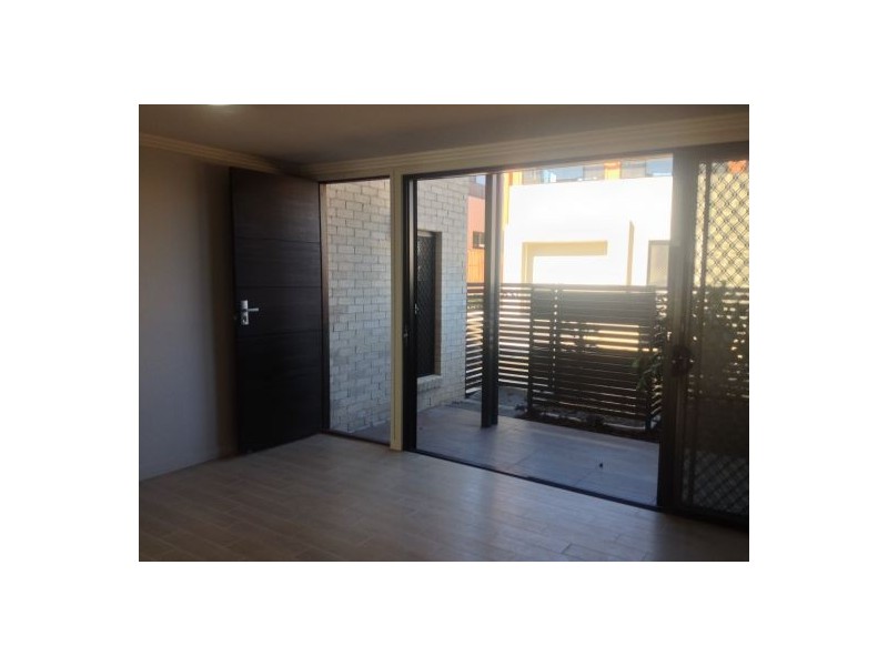 28 1914 Creek Road, Cannon Hill QLD 4170