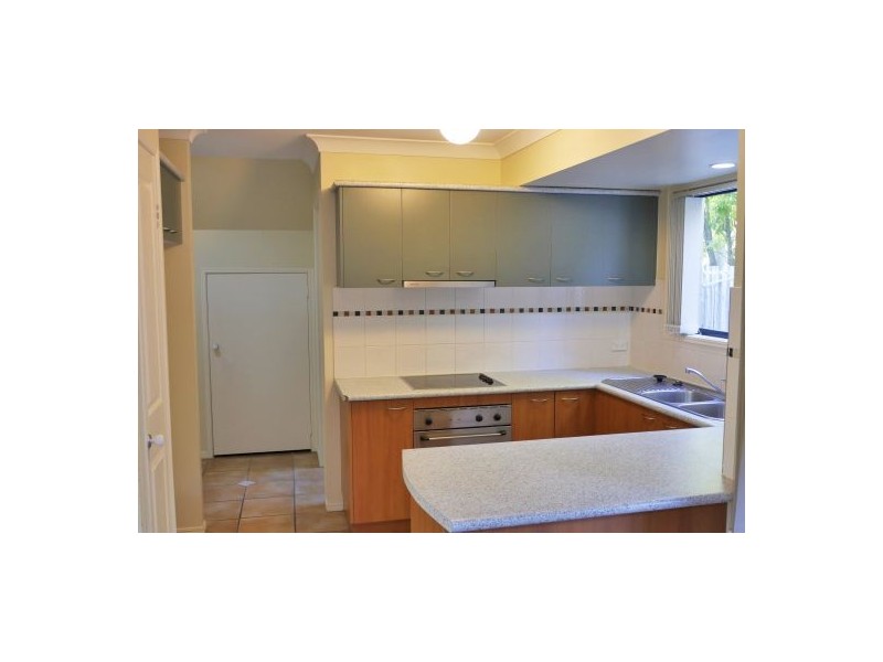 U17 /26 Buckingham Place, Eight Mile Plains QLD 4113