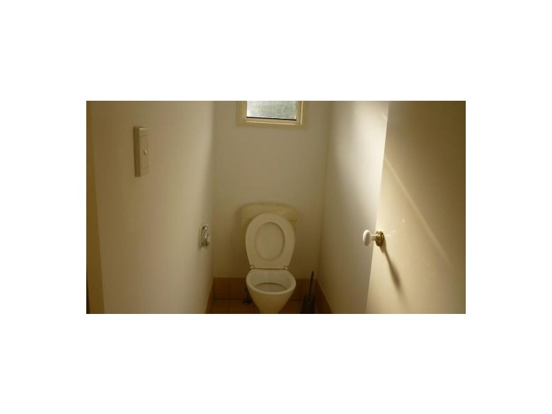 40 B Jarrah Crescent, Logan Central QLD 4114