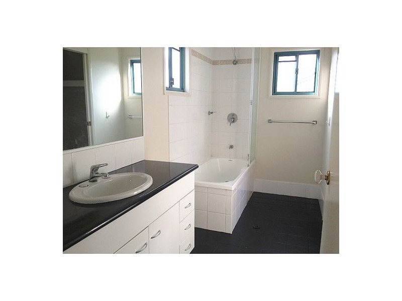 13/11 Oakmont Ave, Oxley QLD 4075