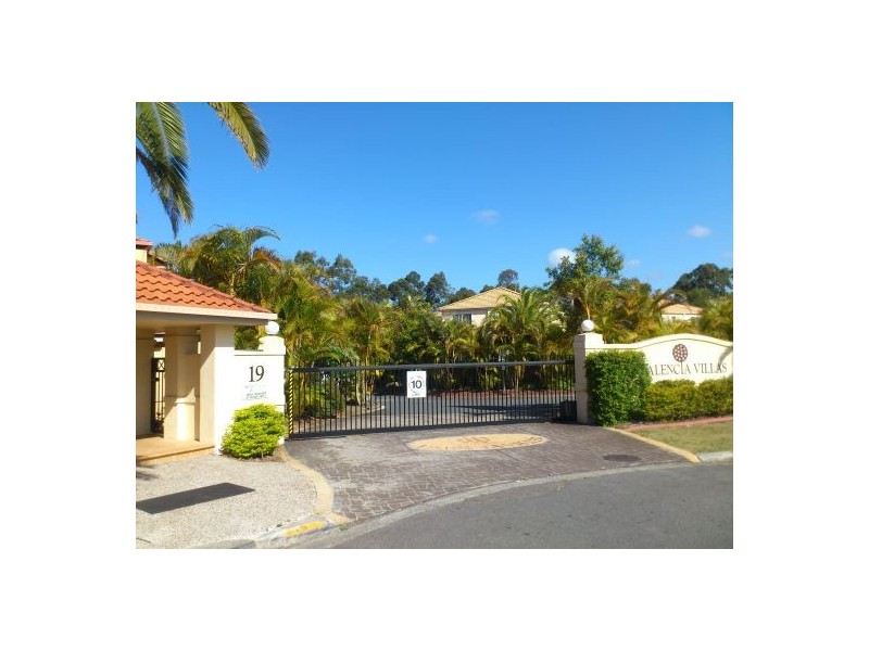 51 19 Harrow Place, Arundel QLD 4214