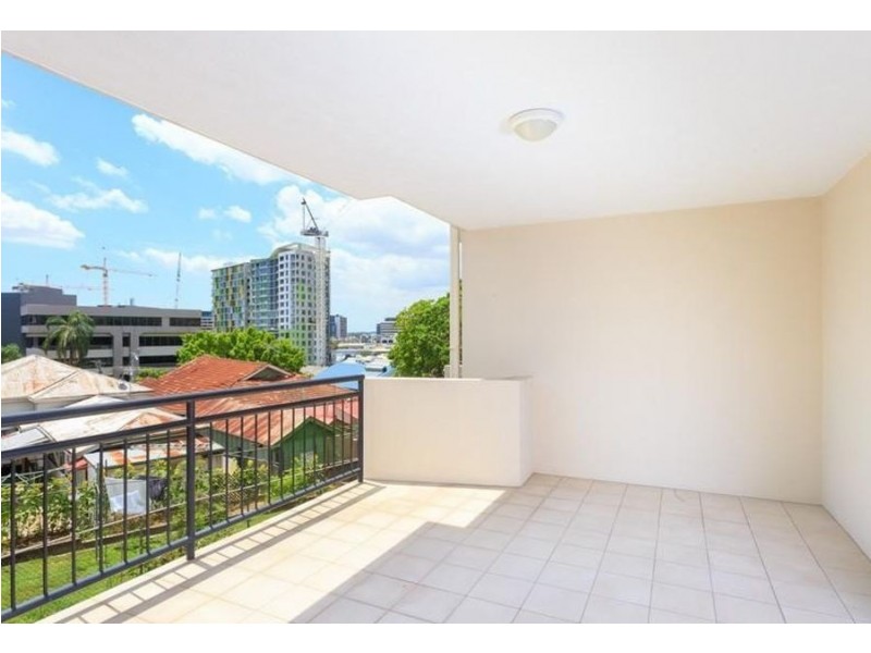 2/451 Gregory Terrace, Spring Hill QLD 4000