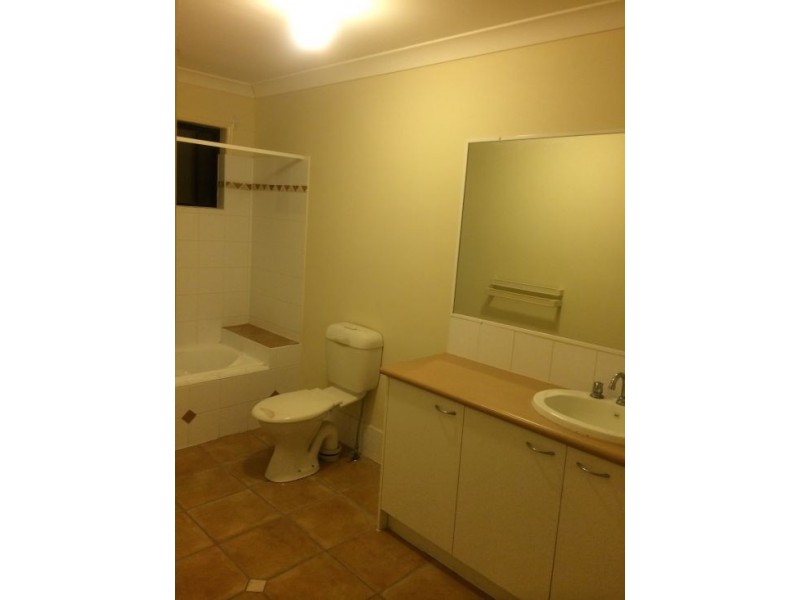 18 Pumice Street, Eight Mile Plains QLD 4113