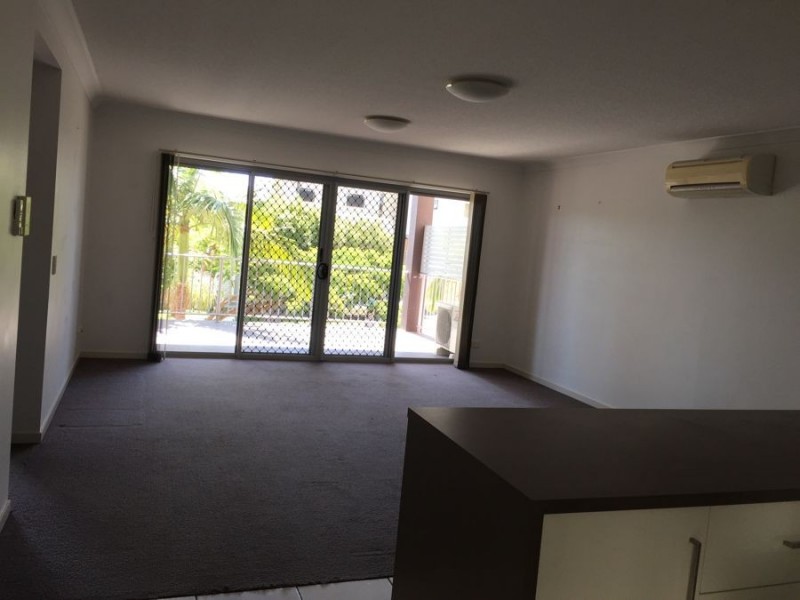 2/65 John Street, Redcliffe QLD 4020