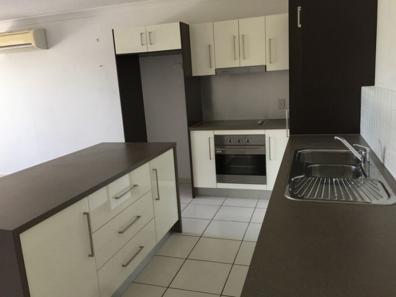 2/65 John Street, Redcliffe QLD 4020
