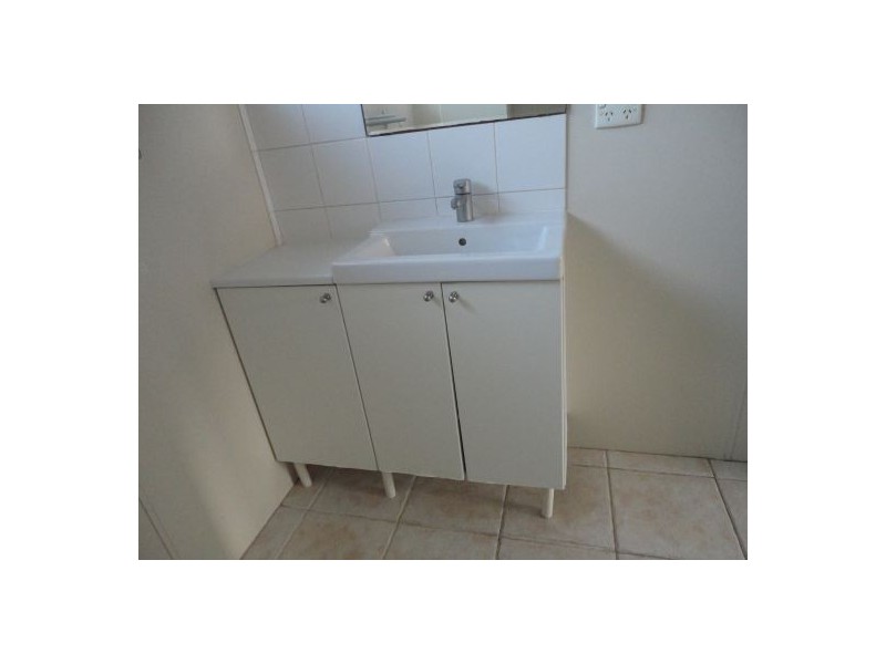 10 Wilfred St, Lota QLD 4179