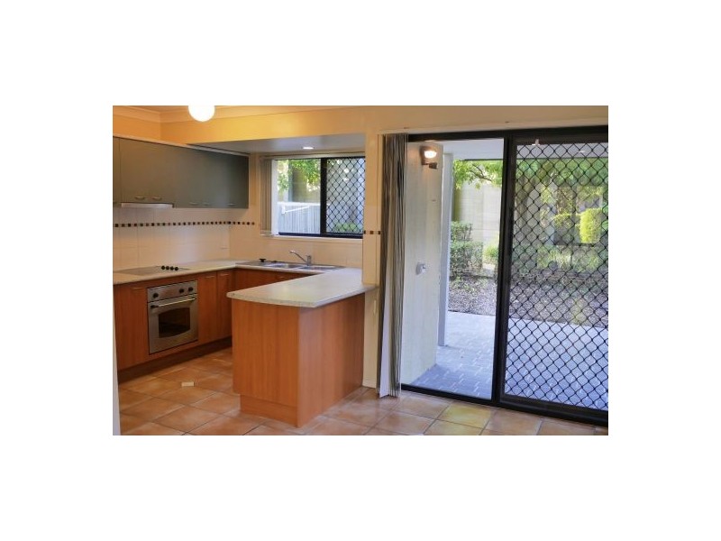 26 Buckingham Place, Eight Mile Plains QLD 4113