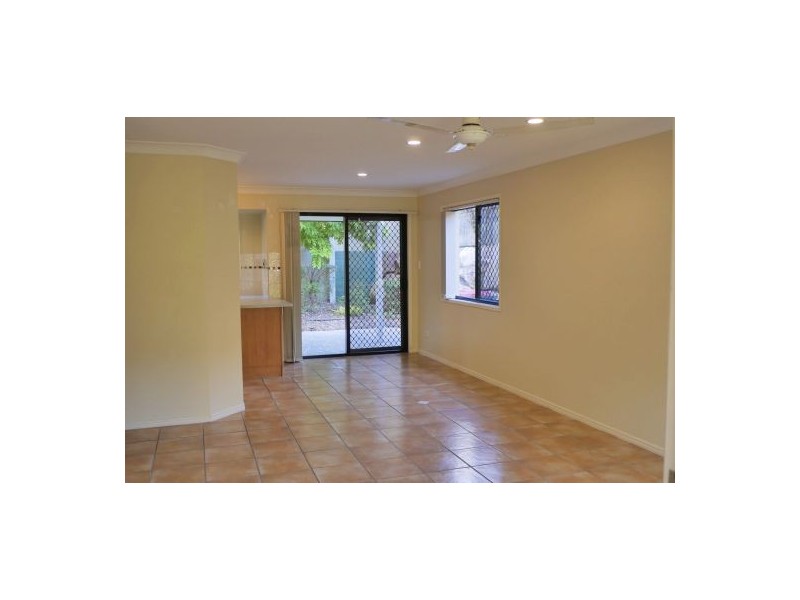 26 Buckingham Place, Eight Mile Plains QLD 4113