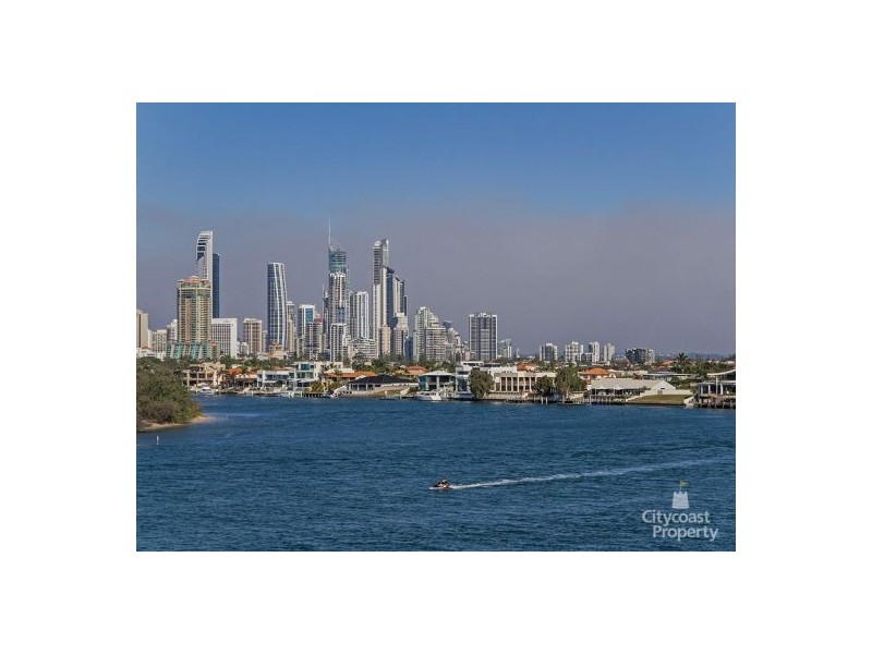 77 Brighton Parade, Southport QLD 4215