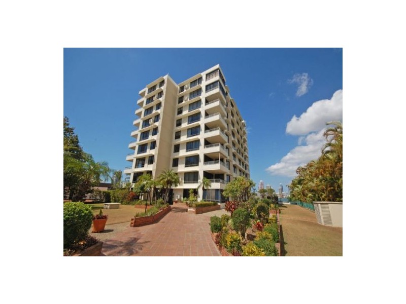 77 Brighton Parade, Southport QLD 4215