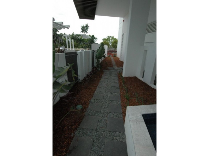 43 Harbour Town Drive, Biggera Waters QLD 4216