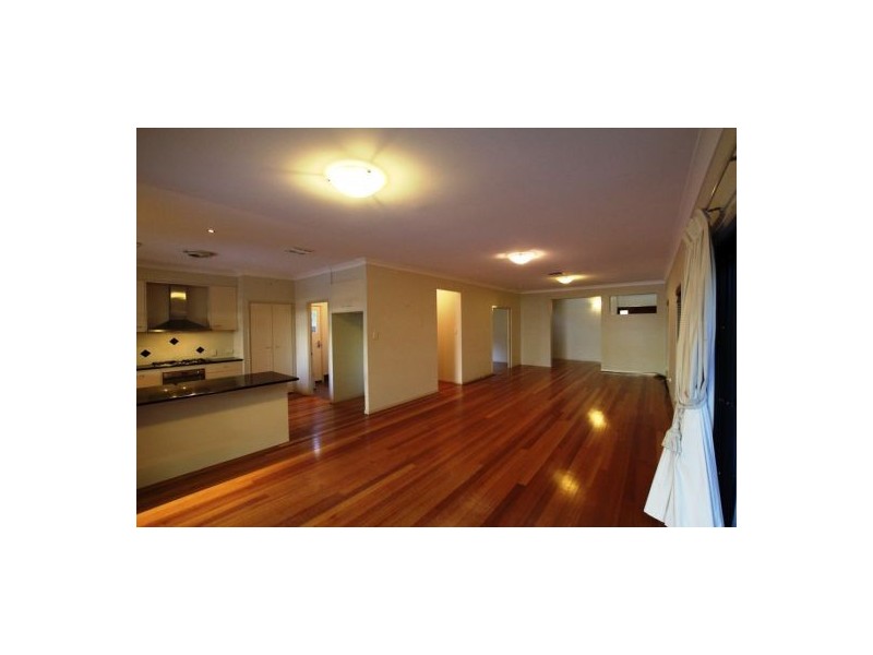 139a Carmody Road, St Lucia QLD 4067