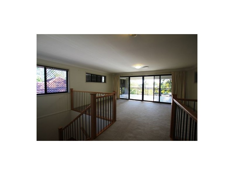 139a Carmody Road, St Lucia QLD 4067