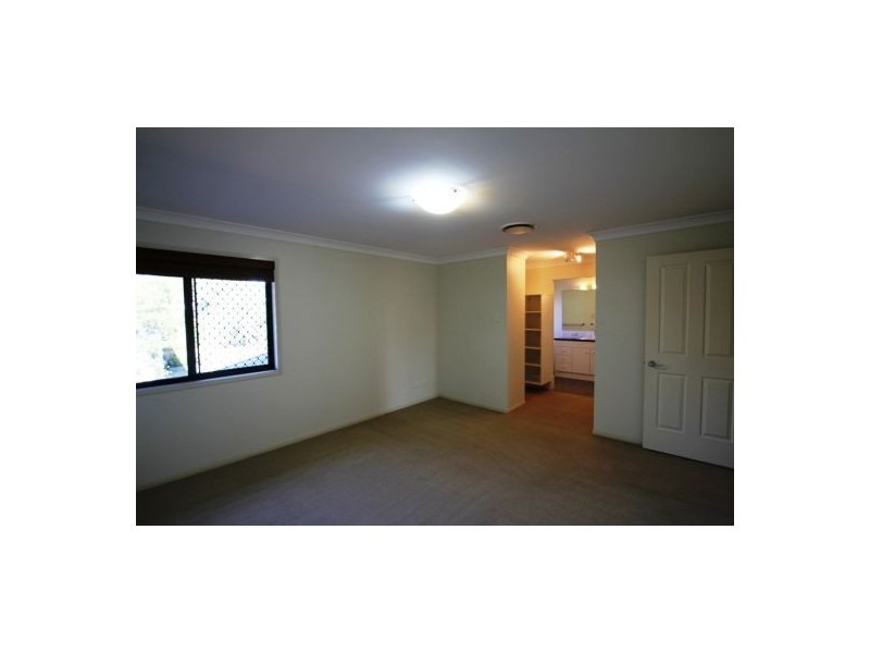 139a Carmody Road, St Lucia QLD 4067