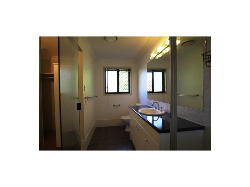 139a Carmody Road, St Lucia QLD 4067